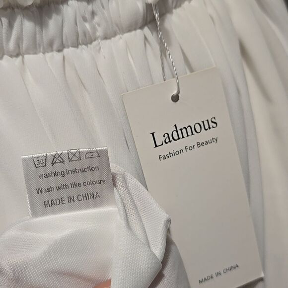 WHITE EMBROIDERED SUMER DRESS NWT - Picture 12 of 12